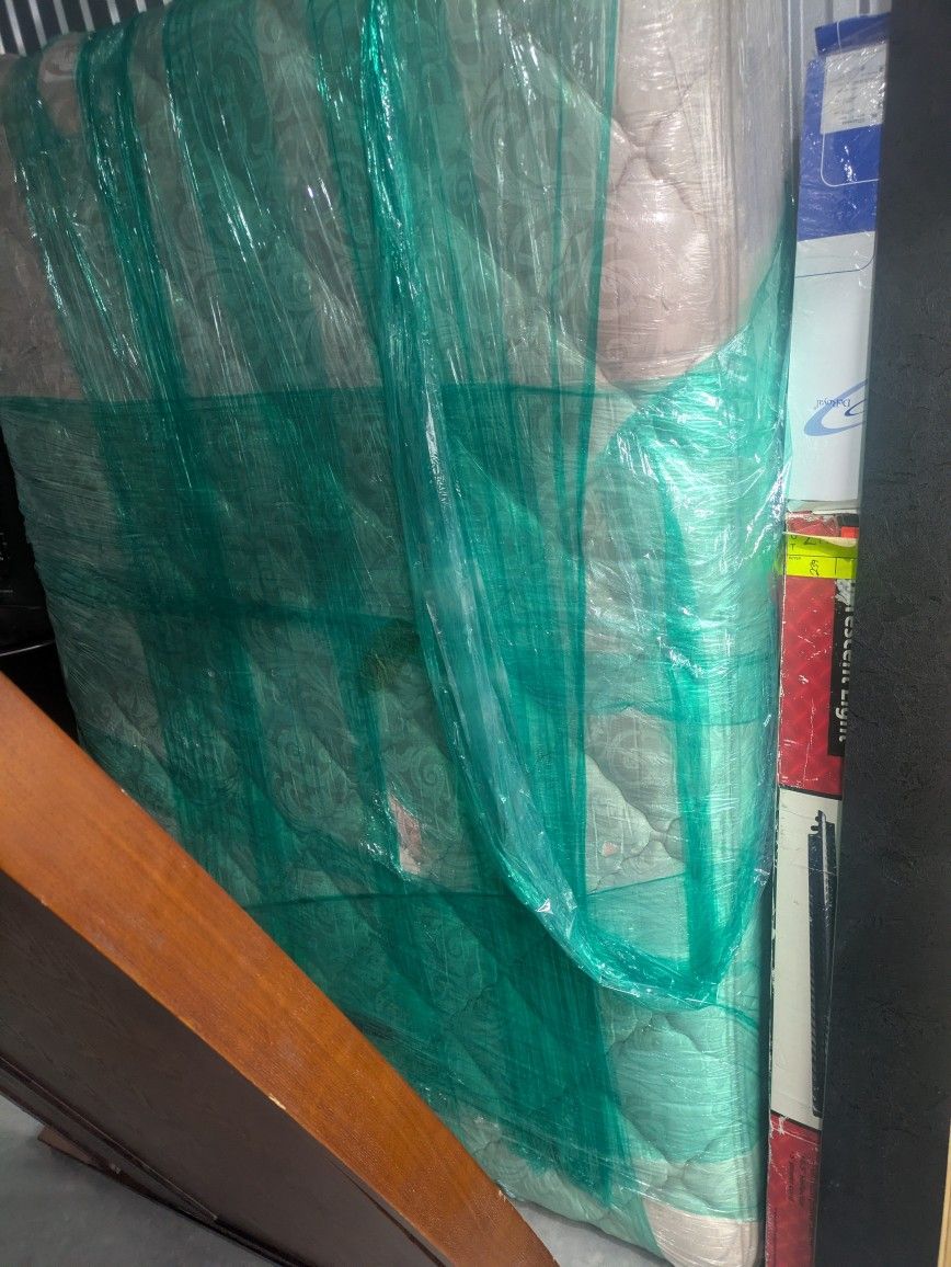 Queen Platform Bed Frame And Mattress