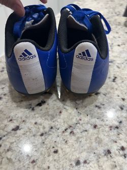 Adidas soccer cleats size 4