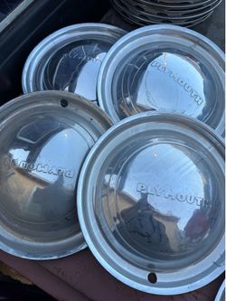 Plymouth hub caps