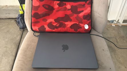 Apple MacBook Pro 2024 A3401 14in M4 Pro 24GB RAM 512 SSD Excellent