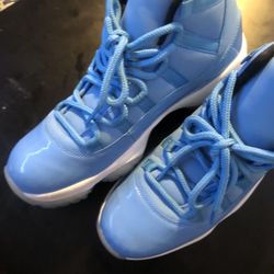 Jordan 11 retro pantone Size 9 New