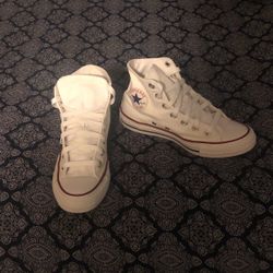 Converse …all Stars …$ 35.00  Wear Ones Good Condition Size..5 Mens ..7womens