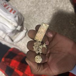 gold rings 