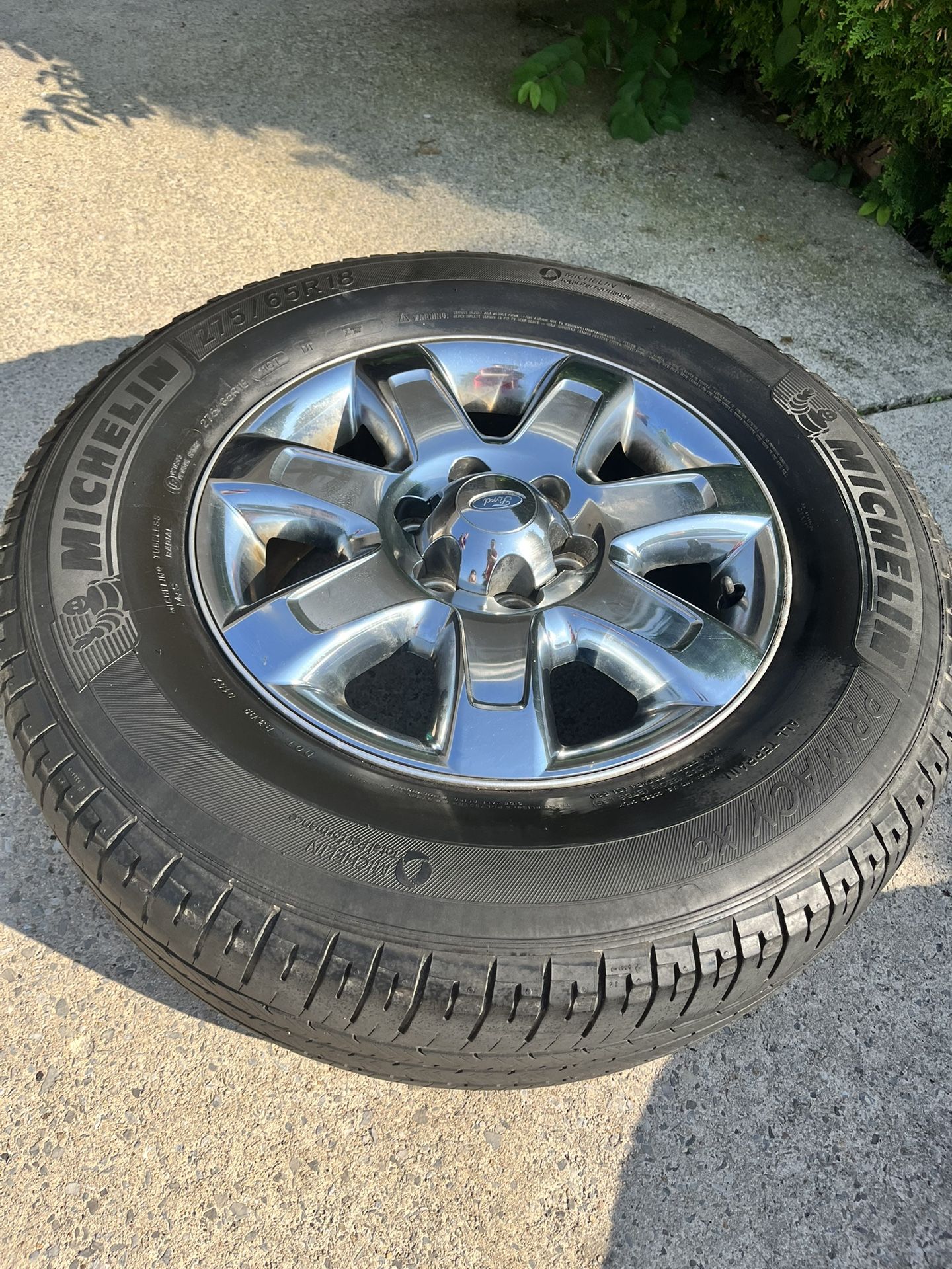 275 65R18 Michelin Ford Tire And Ring
