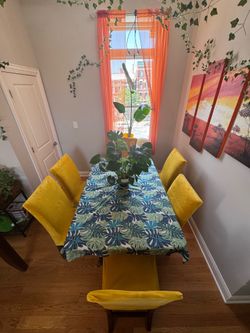 FREE Wooden dining table + 6 chairs