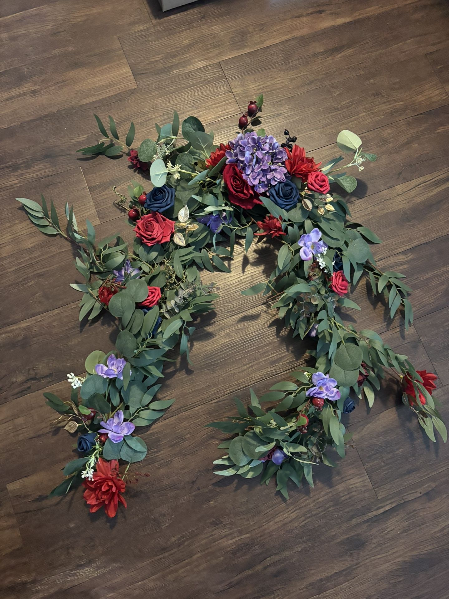 Ling’s Moment Navy And Burgundy Garland Flowers