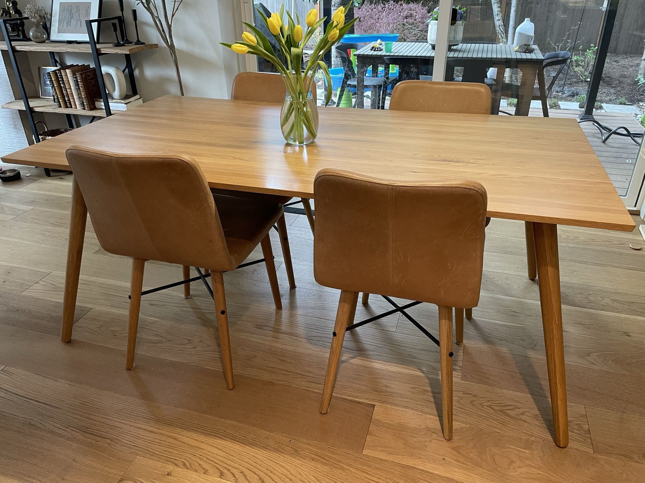 Article Solid Wood Oak Dining Table And 4 Leather Chairs 