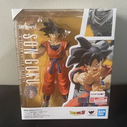 Goku Action Figure