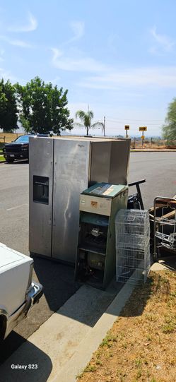 FREE BROKE  FRIDGES AND AC UNIT