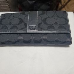 Coach Blk Sig Slim Enyelope Women's Wallet Brand New 