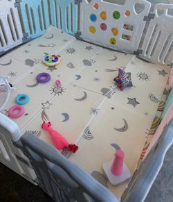 Baby playpen