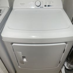 Insignia - 6.7 Cu. Ft. Electric Dryer 220v