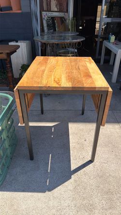 West Elm 🌳 Dinner table