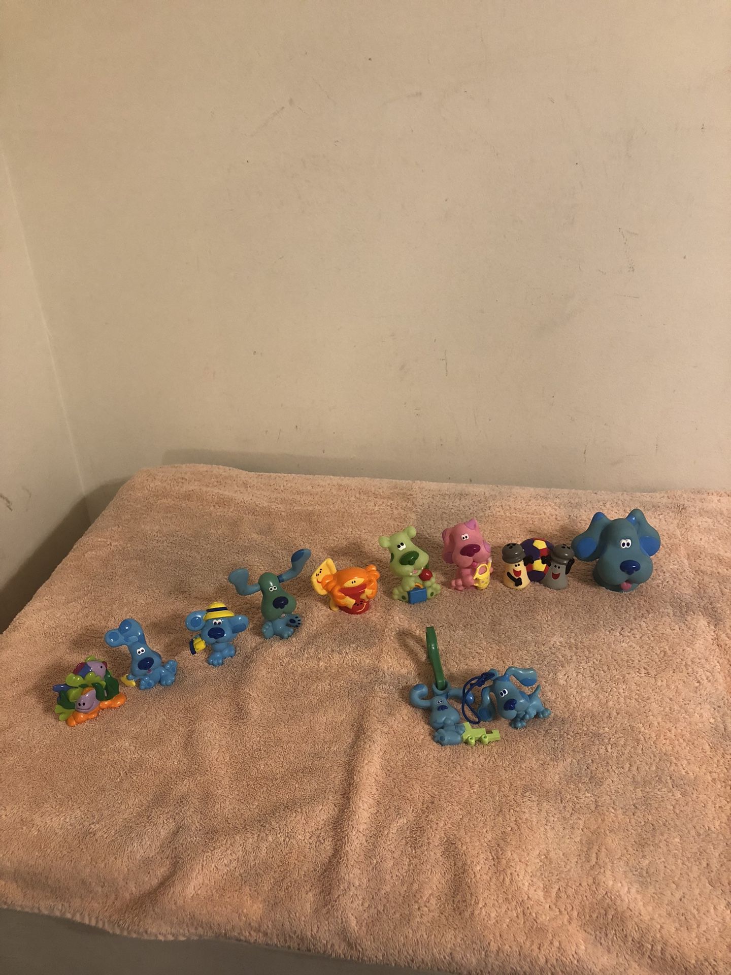 Vintage Lot Of 11 Blue’s Clues Small Toy Figures All Different
