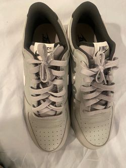 Nike men’s size 9.5
