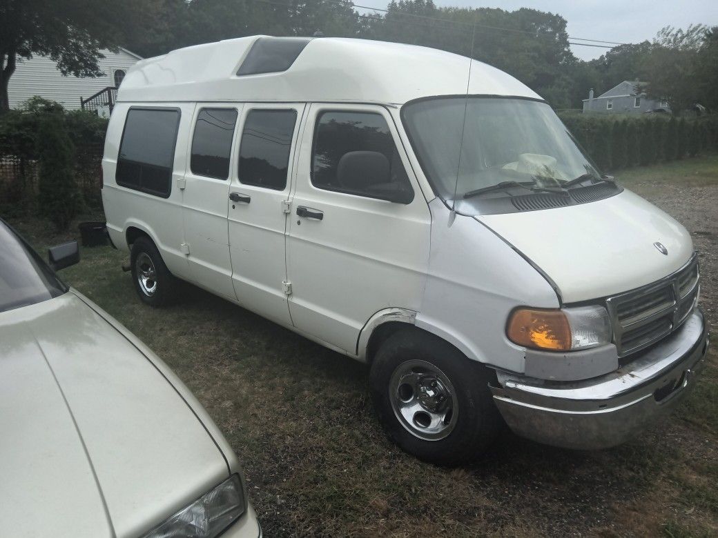 1999 Dodge Van
