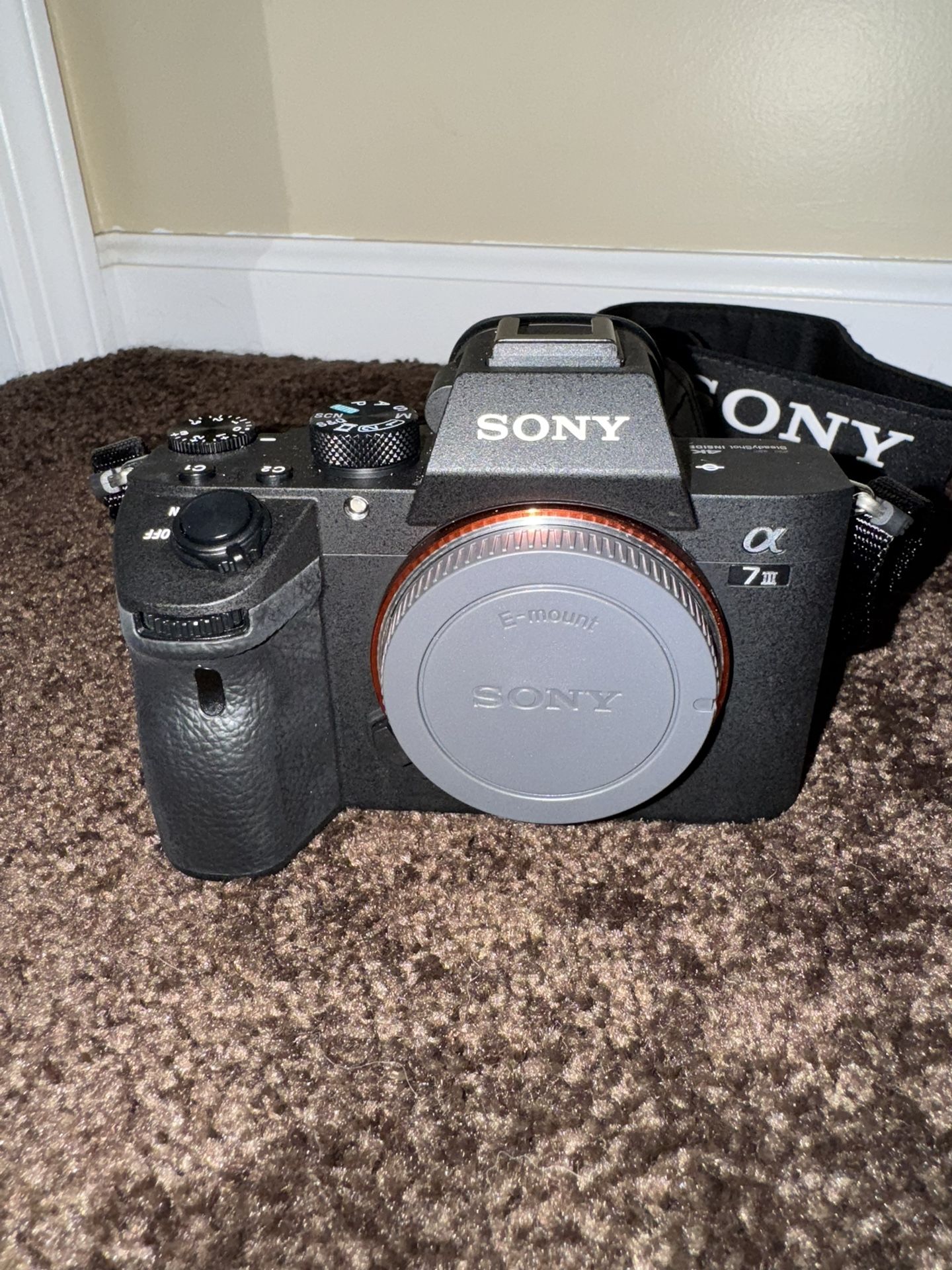 📷 Sony a7III Mirrorless Camera – Excellent Condition + Extras