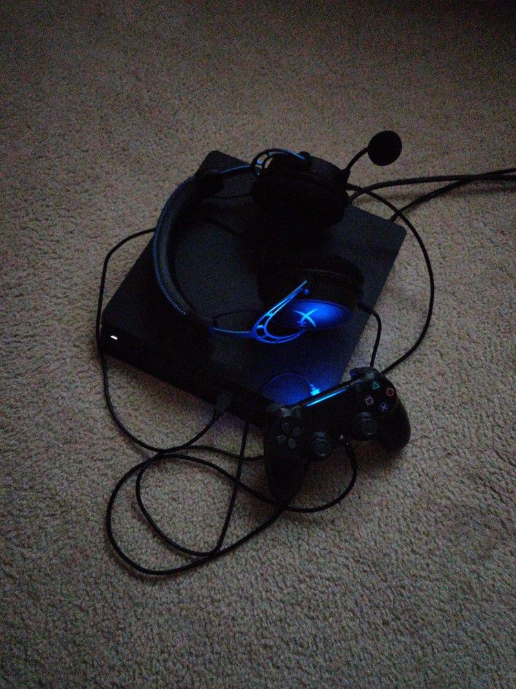 PS4 Sony PlayStation 4 (SSD 1TB)