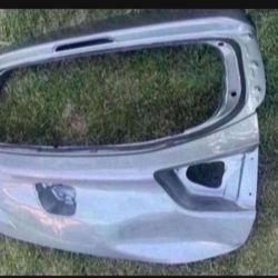 2022 Kia Rio hatchback door read post parts 