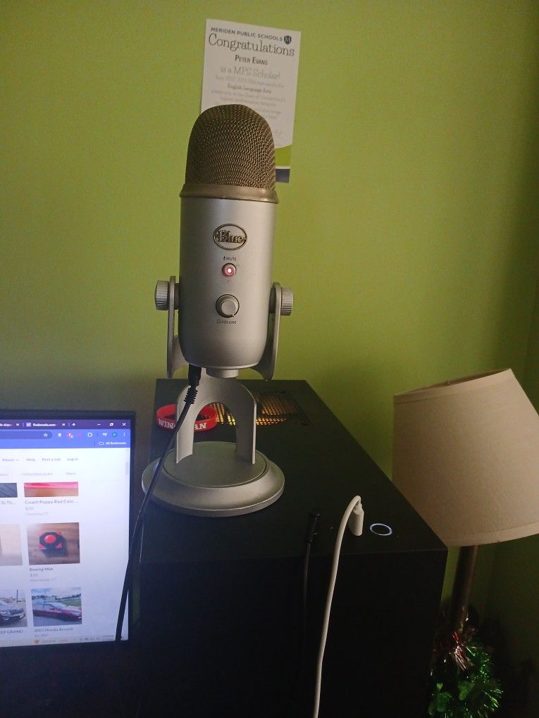 GREY blue Yeti Microphone