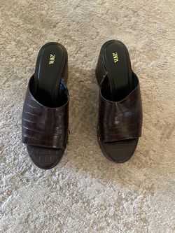 Zara Croc-Embossed Block Heel Mules