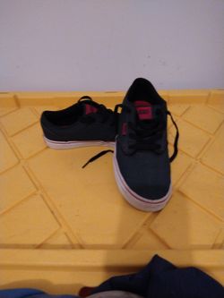 Vans Tennis Shoes 