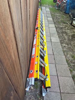Fiberglass Ladder 28ft