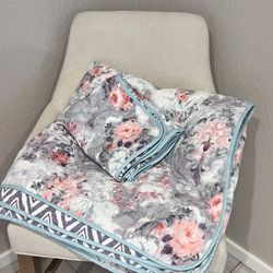 Reversible Microfiber Quilt with Pillowcases Full/Queen