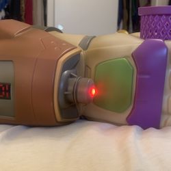 Disneyland Buzz Light year Souvenir Arm Hand With Cup 