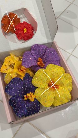Rhinestone hibiscus flower hair clips