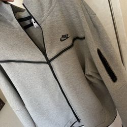 Grey Nike Tech Hoodie XL
