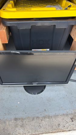 Dell 24” computer monitor