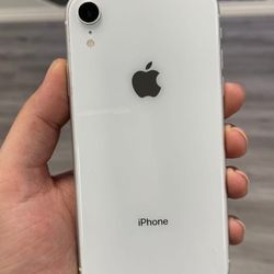 iPhone XR 64Gb Excellent Condition Unlocked and Warranty