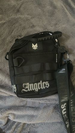 Los Angeles, Muha meds fanny pack