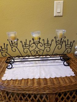 7 candle metal holder