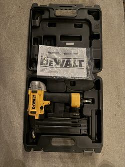 DEWALT 18-gauge pneumatic brad