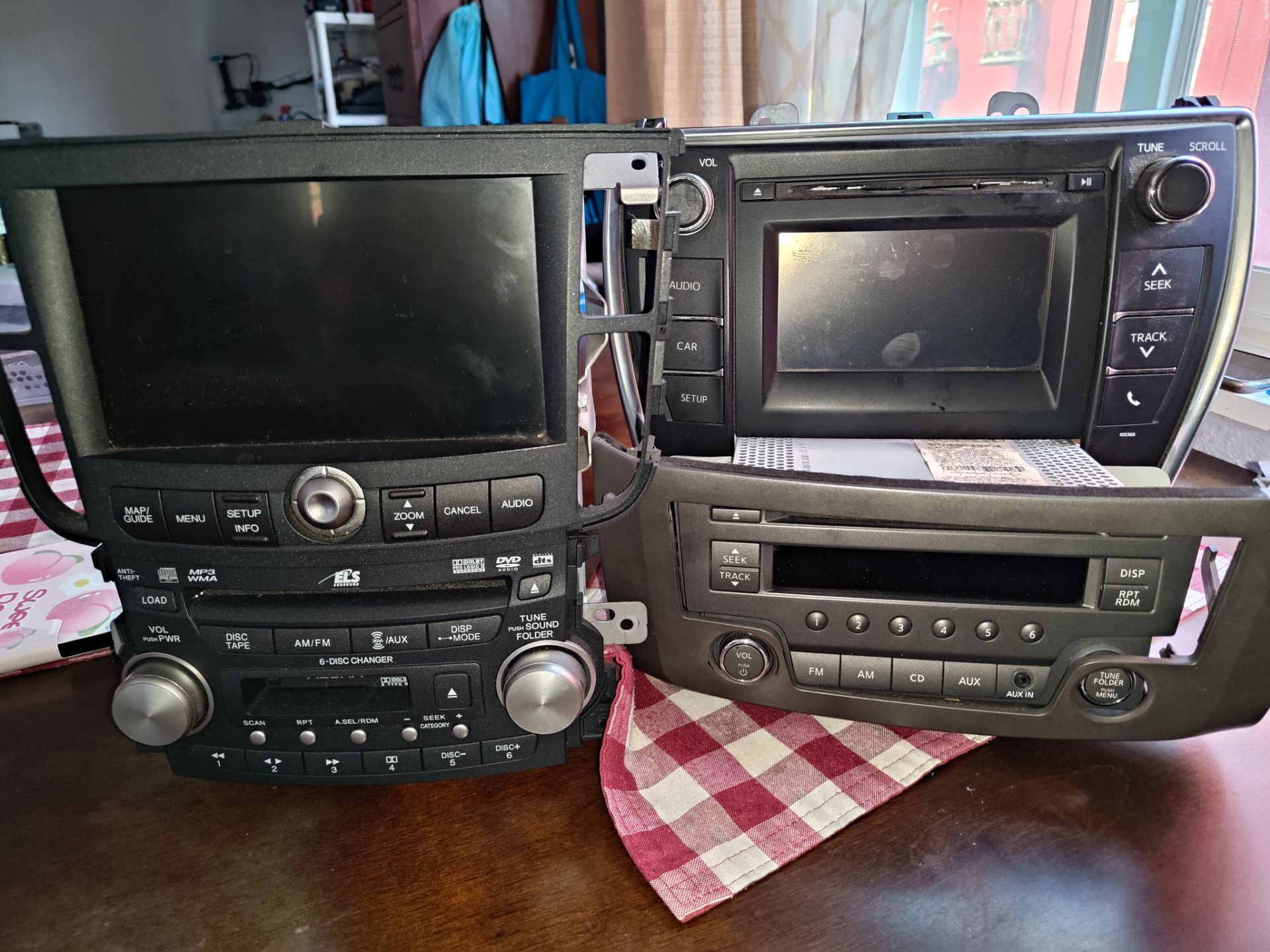 Car stereo for parts