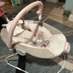 Baby Bouncer Seat/Vibration/Music