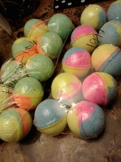 Bath bombs