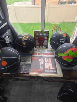 4 space jam basketball  bulls golf balls