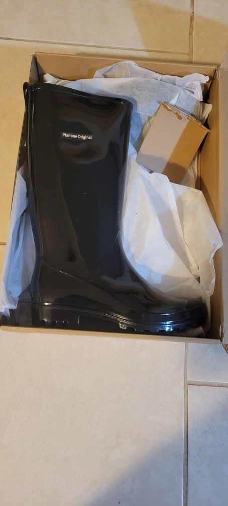 Rain Boots "NEW"