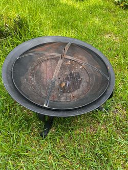 Outdoor Metal Fire Pit with Mesh Screen