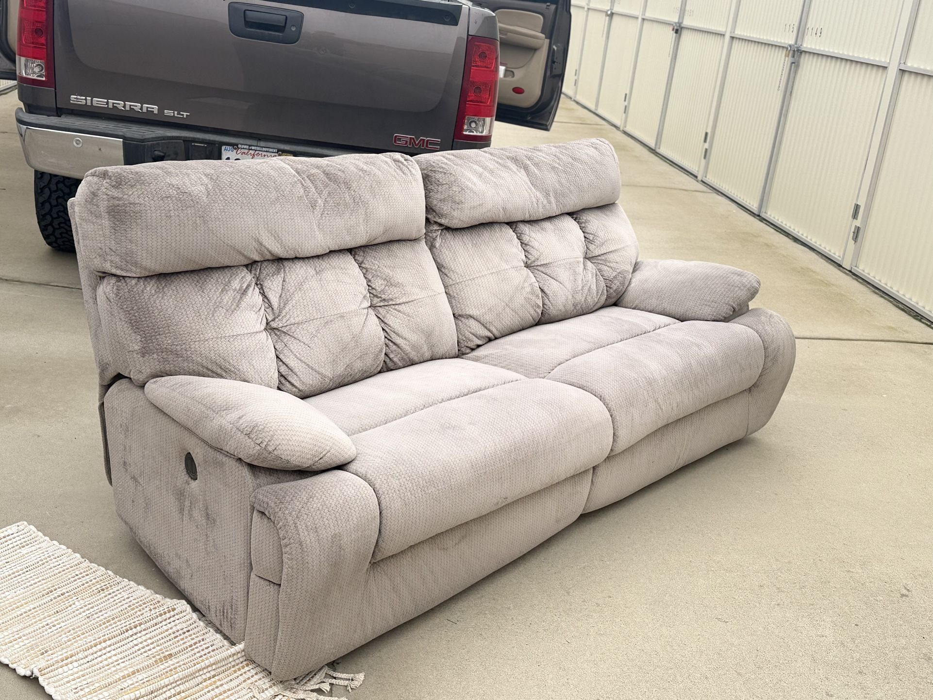 Electric Reclining Couch 