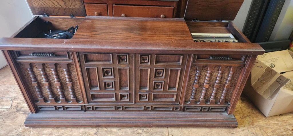 Curtis Mathes Vintage stero Console