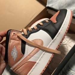 Air Jordan 1mid 6y