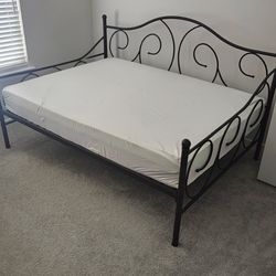 Full size bed