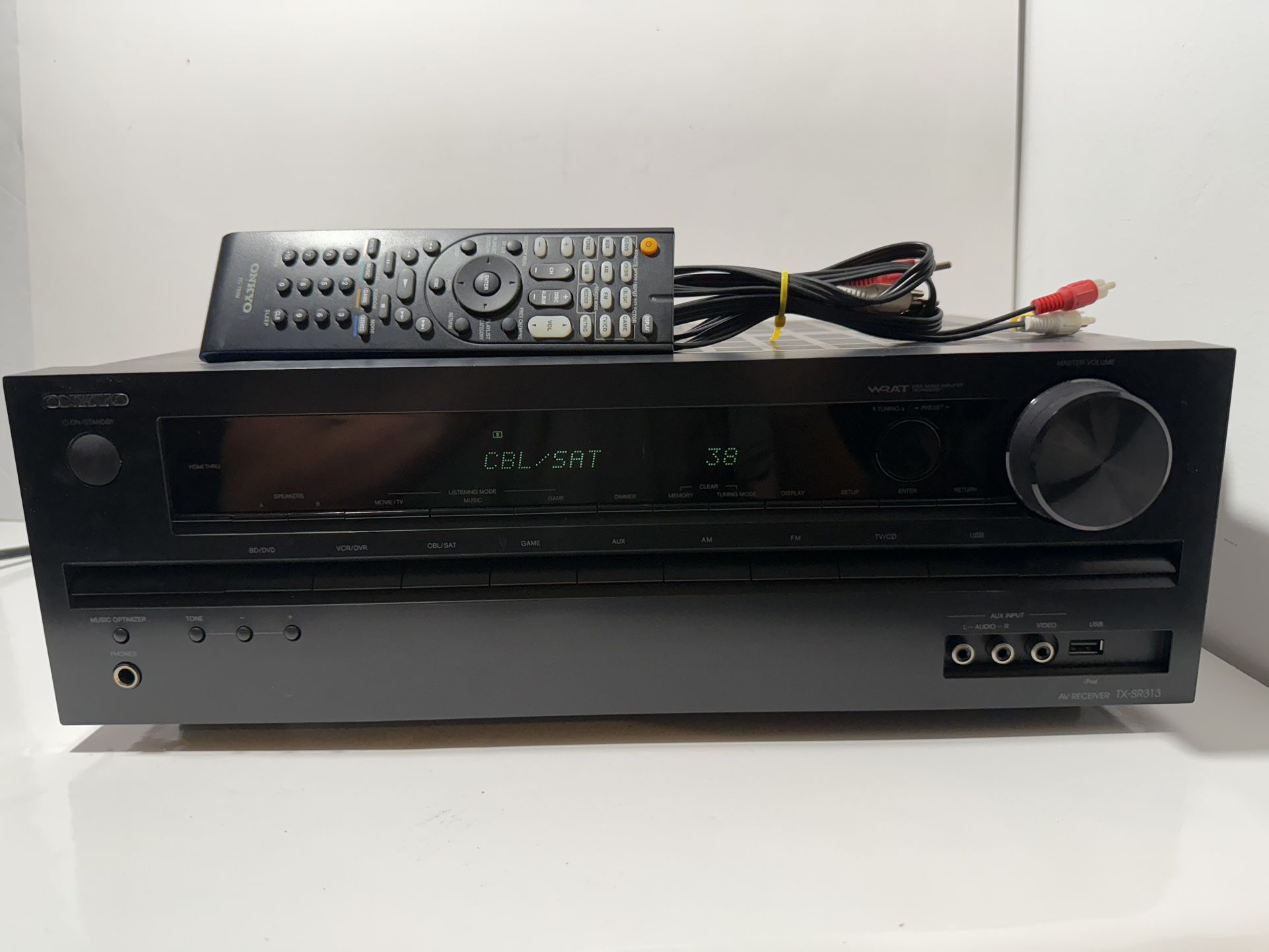 Onkyo TX-SR313 Black 5.1 Channel  HDMI A/V Receiver W/ Remote & AV Cables Bundle