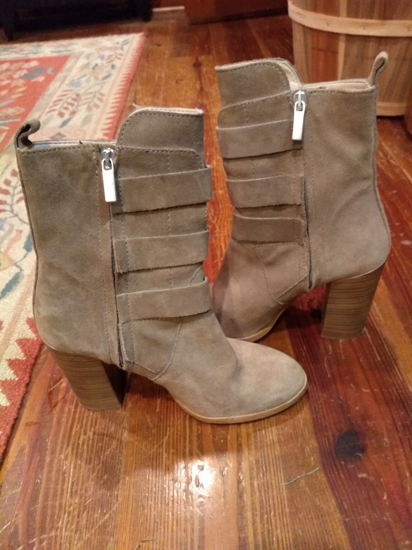 ZARA WOMENS BOOTS SIZE 38/7.5