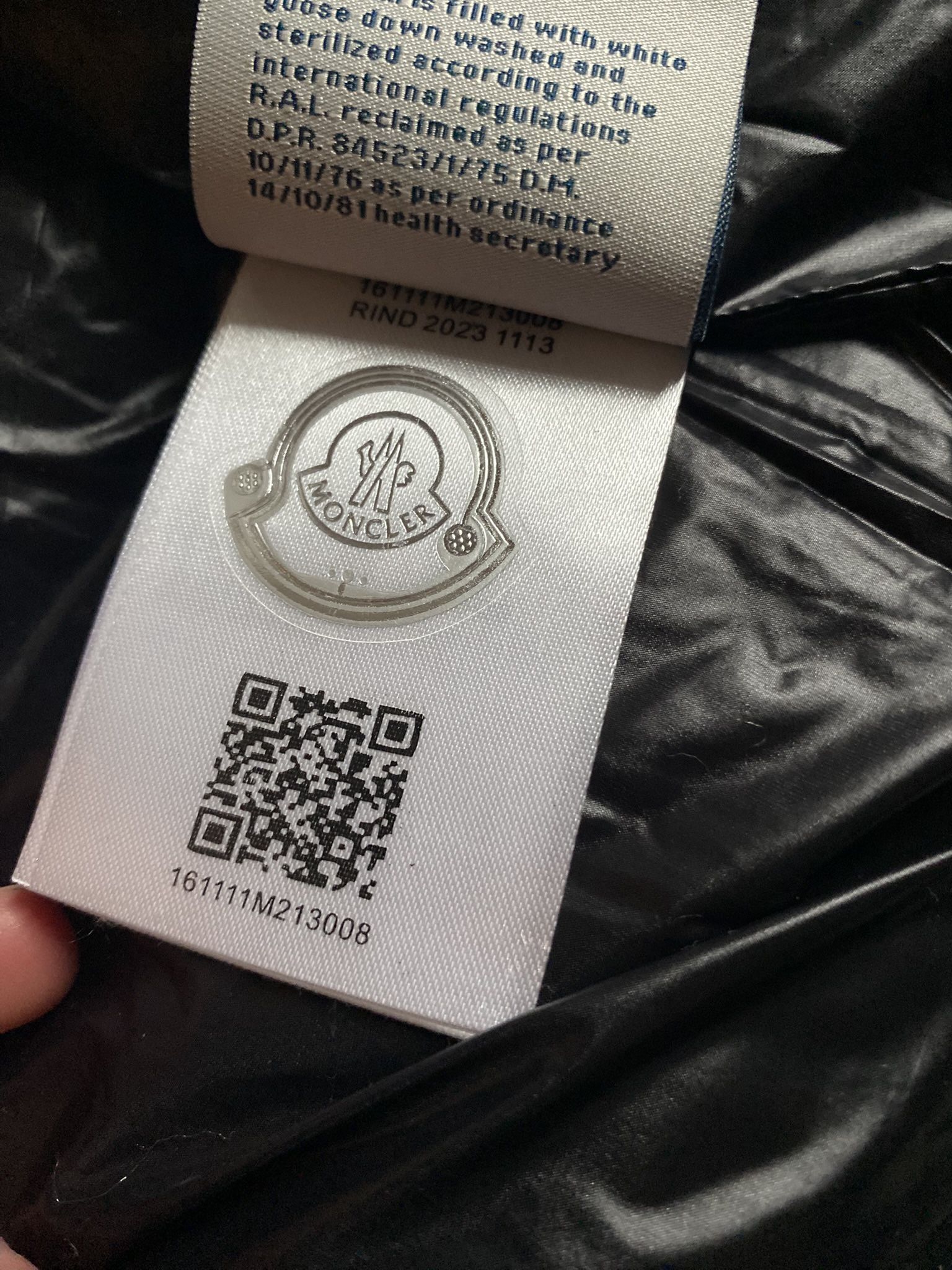 Authentic Used Moncler Maya Size:M