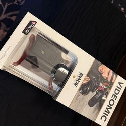 RODE VIDEOMIC Directional On-Camera Microphone New in Box